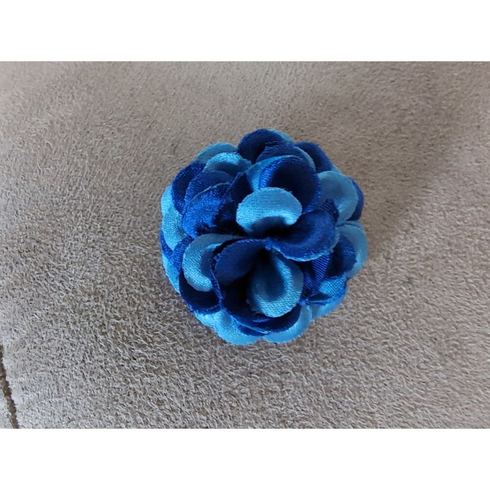 Hook & Albert Blue Flower Lapel Button Pin Suit Jacket Bling